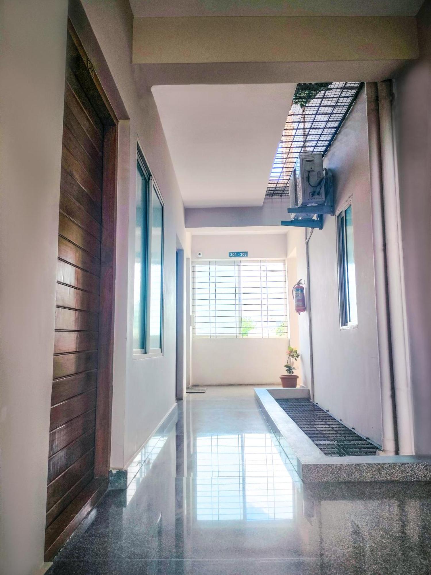 Primera Extended Stay Apartments Bangalore Esterno foto